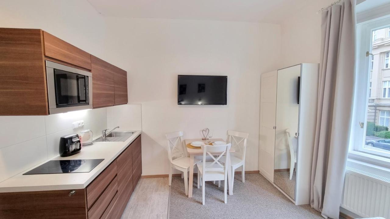 Finnem Rentals Zikova Prague Luaran gambar